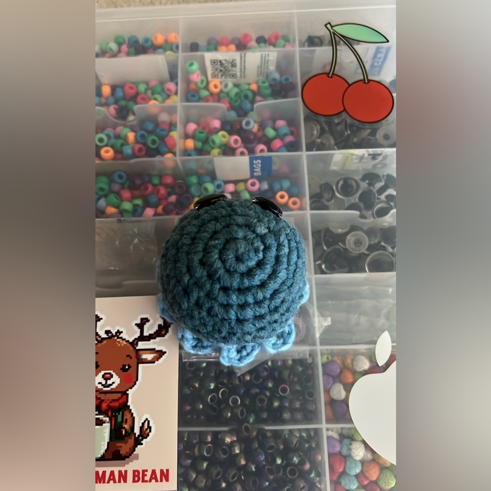 Crocheted Pocket Octo 🐙 - Picture 5 of 9